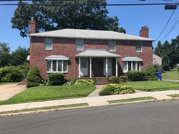 57 Oak St #0, Newton, MA 02464