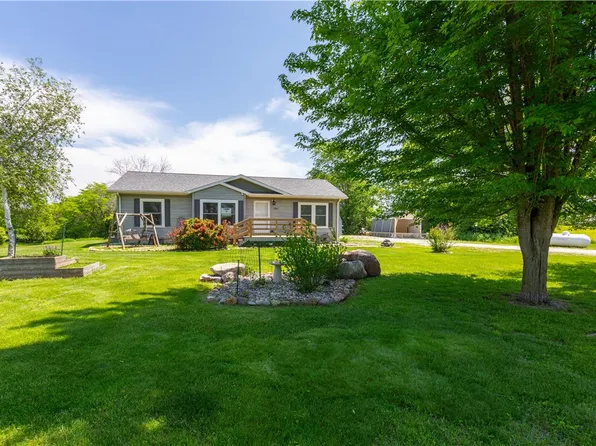 1016 Wildrose Ln, Van Meter, IA 50261