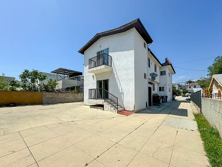4426 Prospect Ave — Photo 27