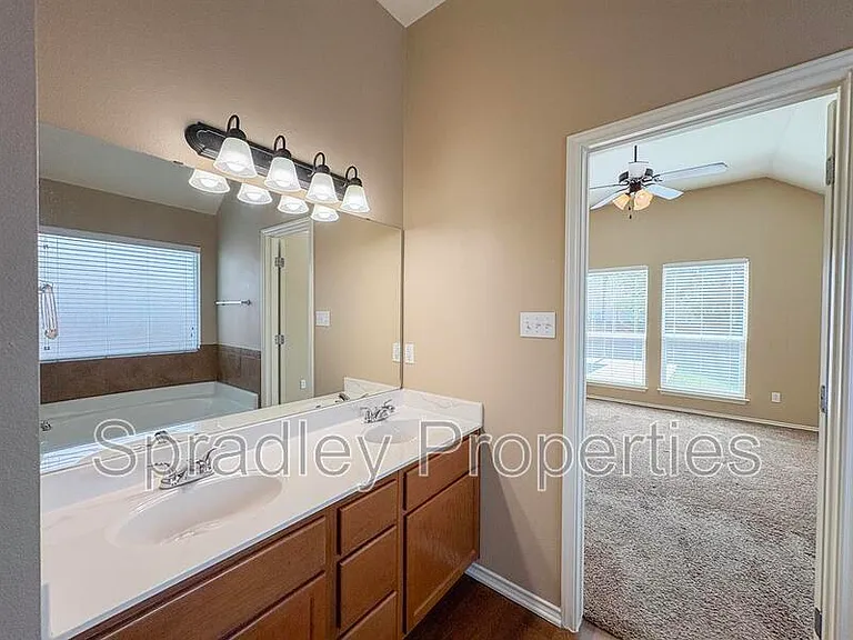 1113 Branchwood Way — Photo 17