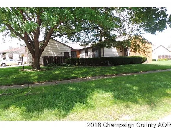 2912 Heritage Dr photo 1