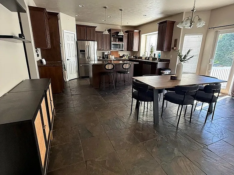 13178 S Woodridge Oak Dr E — Photo 8