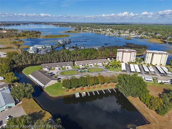 3rd image of 121 Country Club Dr APT 204
