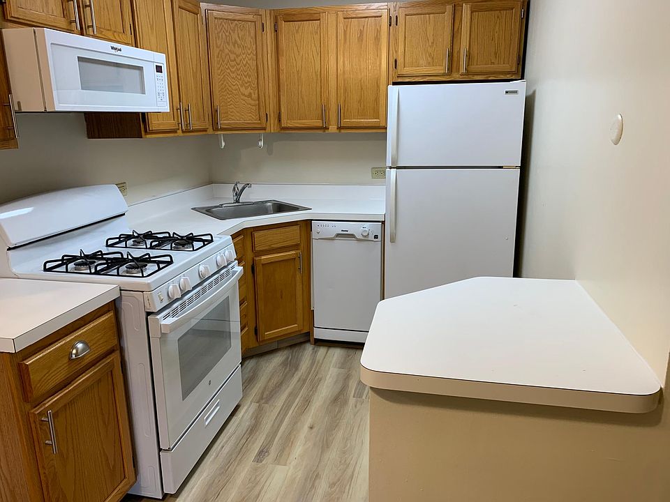 2nd image of 115 Twin Oaks Dr #314
