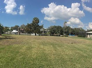 1859 Southpointe Dr, Sarasota, FL 34231