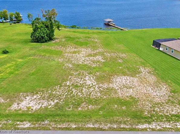 4010 Camp Shore Dr, Sebring, FL 33875