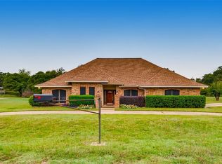 600 John Charles Dr, Burleson, TX 76028