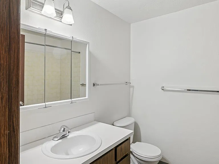 Sequoia Apartments — Photo 12