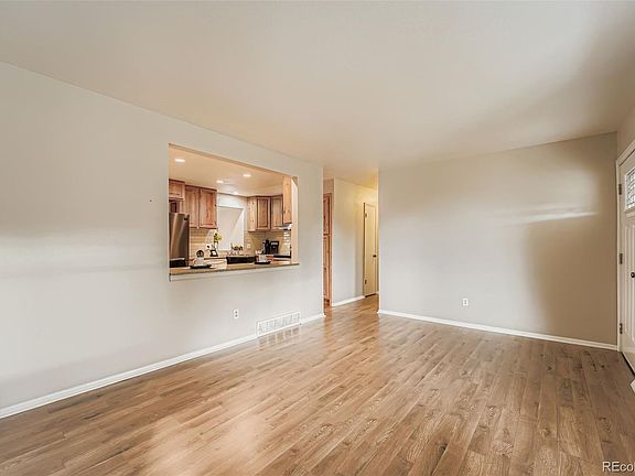 3rd image of 15747 E Union Avenue