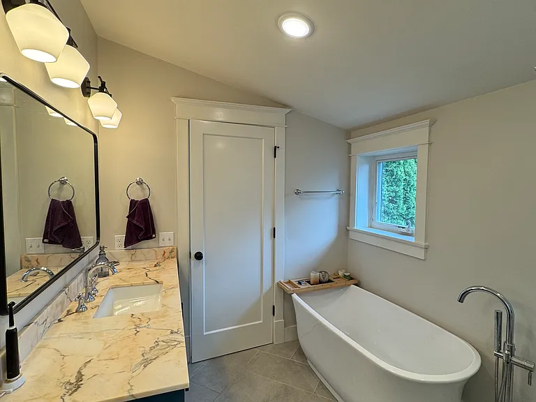 soaking tub in primary bath