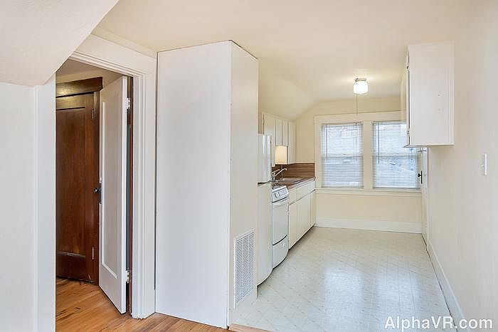 6 - Kitchen_05192021