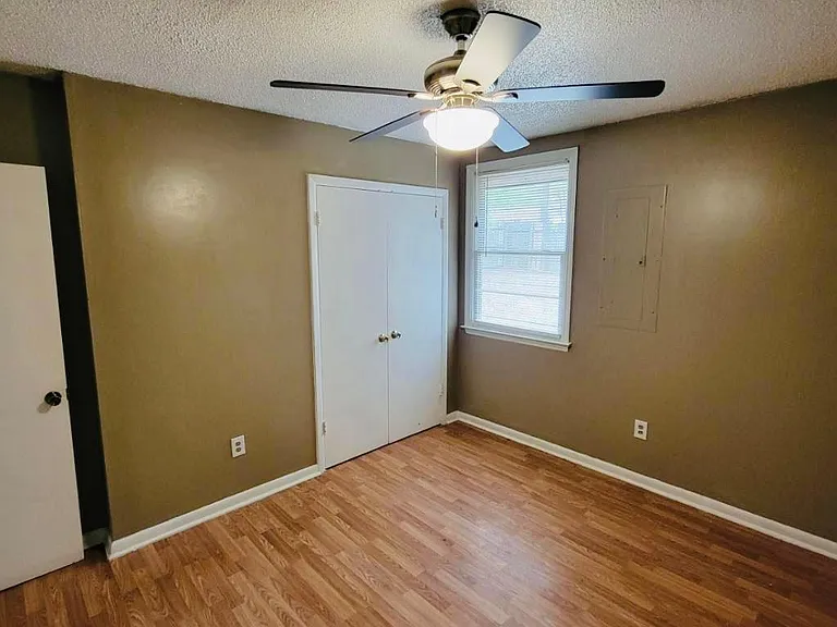 2871 Glenn Hills Cir #B — Photo 6