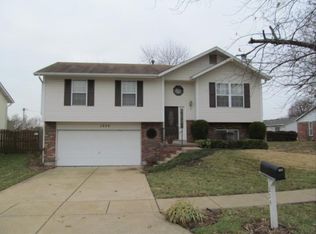 1254 Greenway Chase Dr, Florissant, MO
