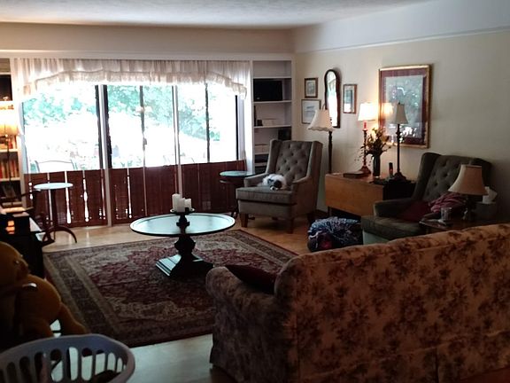 2nd image of 657 Appletree Dr