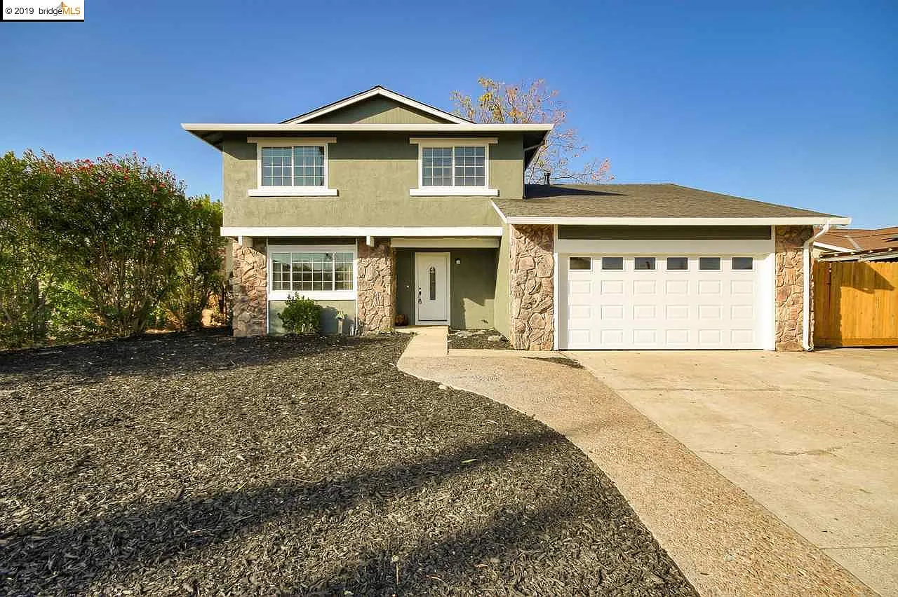 840 Almond Dr photo 1