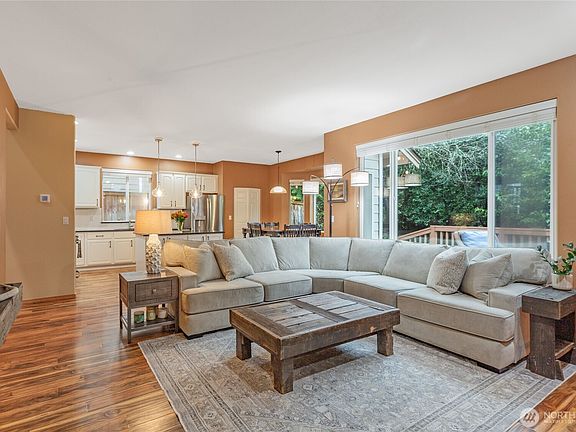 3rd image of 115 170th Street SE