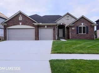 21836 Rio Grande Dr, Macomb, MI 48044