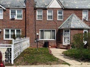 114-63 203rd St, Saint Albans, NY 11412