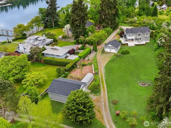 15390 Broom Street NE, Bainbridge Island, WA 98110