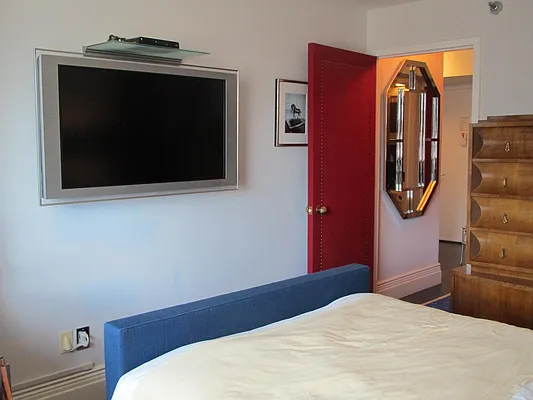 Sold by CityView Real Estate Inc. | media 17