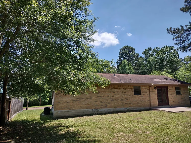 102 Libby Cir — Photo 25
