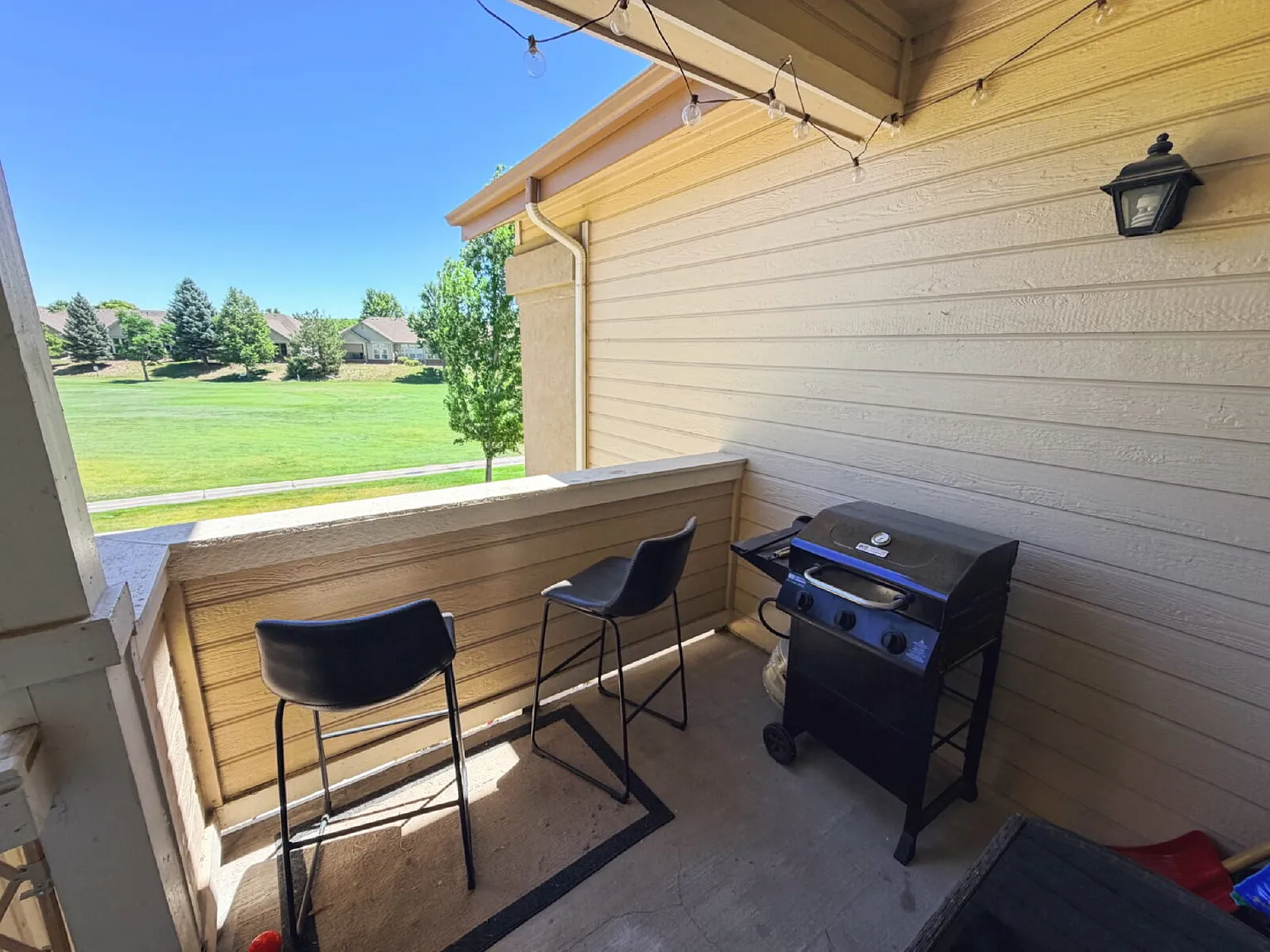 2 bed, 1.0 bath, 980 sqft, $1,900 — Photo 3