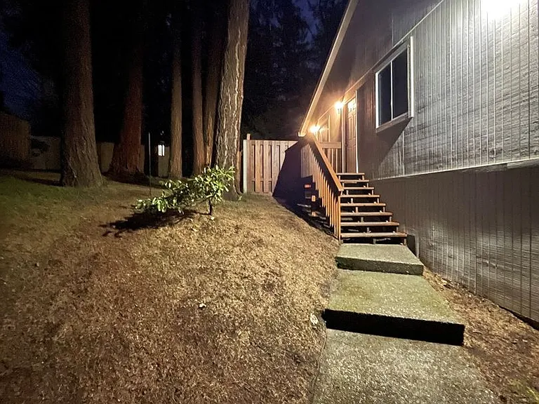 5215 SW 62nd Ave — Photo 2