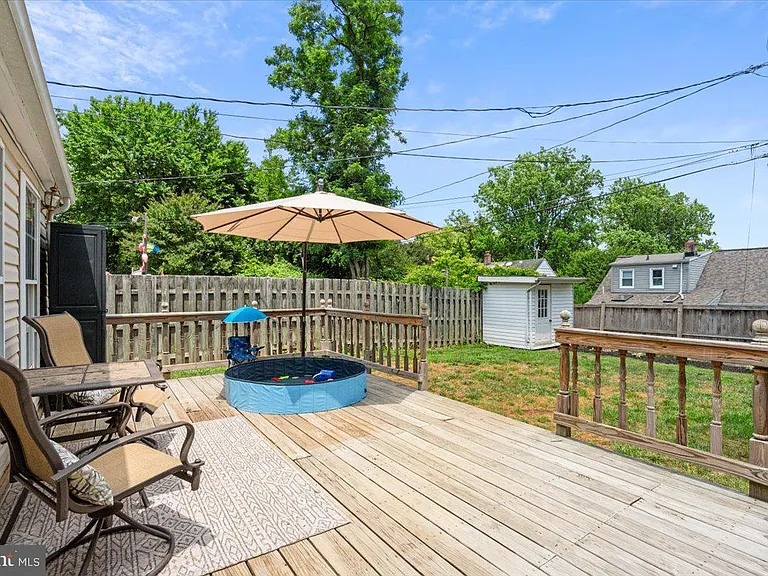 2819 Summerfield Rd — Photo 35