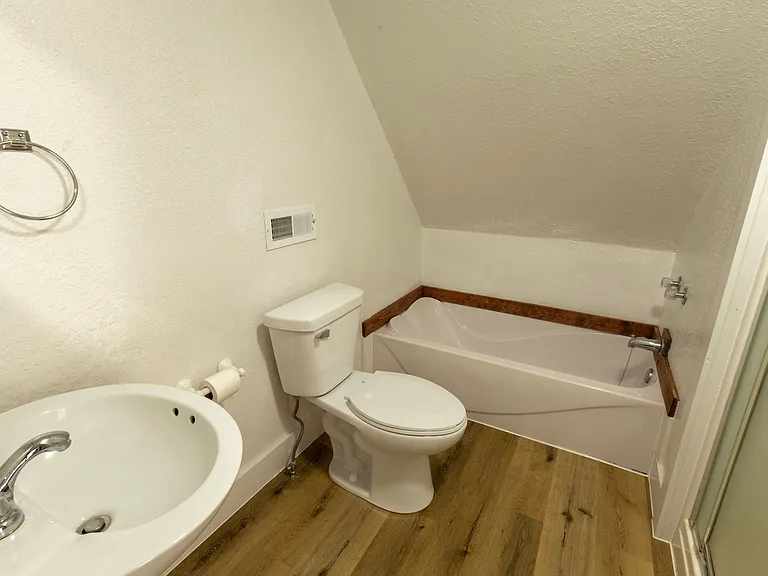 611 Railroad Ave — Photo 33