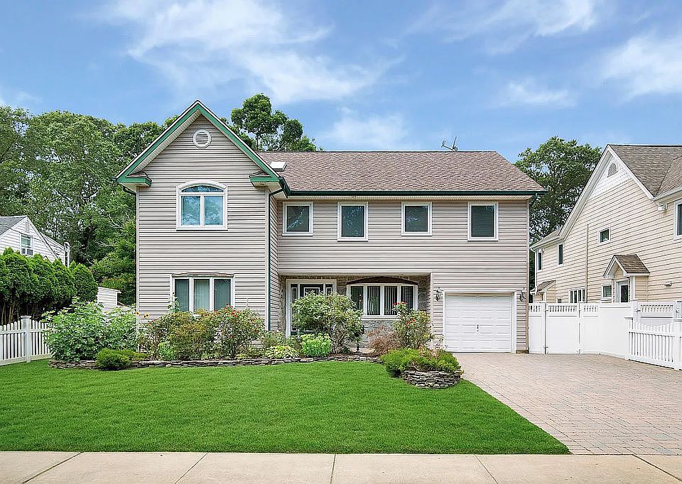 2nd image of 1232 Lakeshore Dr