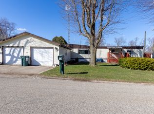 100 Lane 102 West Otter Lk, Angola, IN 46703