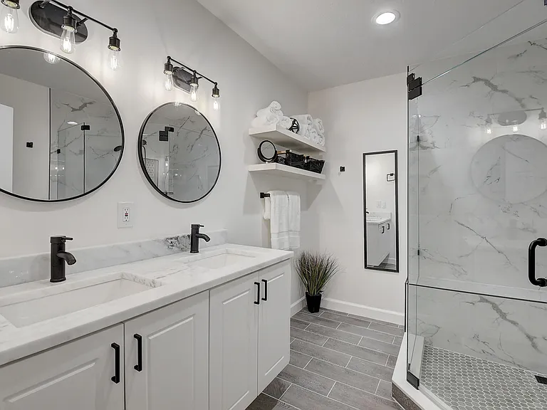 525 Bayfront Dr — Photo 22