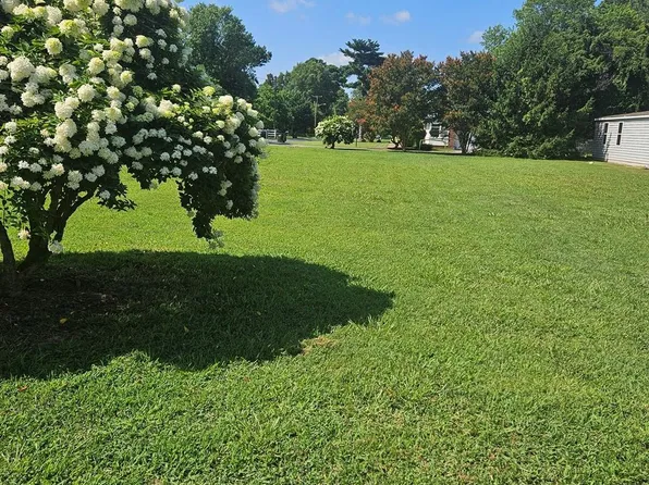 34 Meadville Dr, Onancock, VA 23417