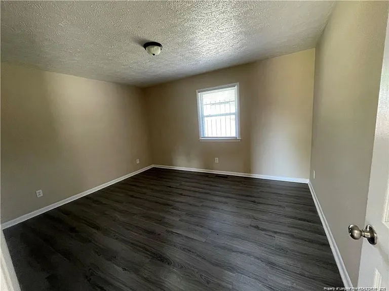 4959 Fieldcrest Dr — Photo 6