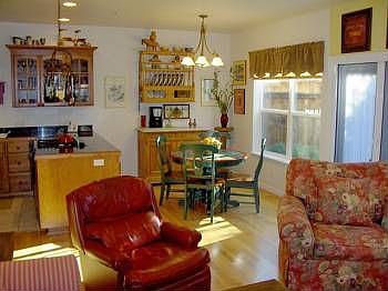 1st image of 466 Scenic Dr