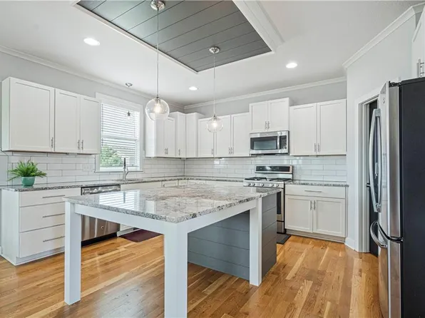 9048 N Seymour Ave, Kansas City, MO 64153