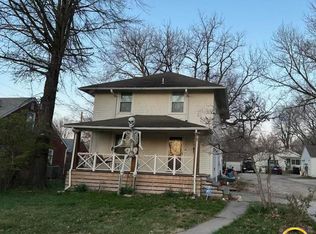 2035 SW Randolph Ave, Topeka, KS 66604