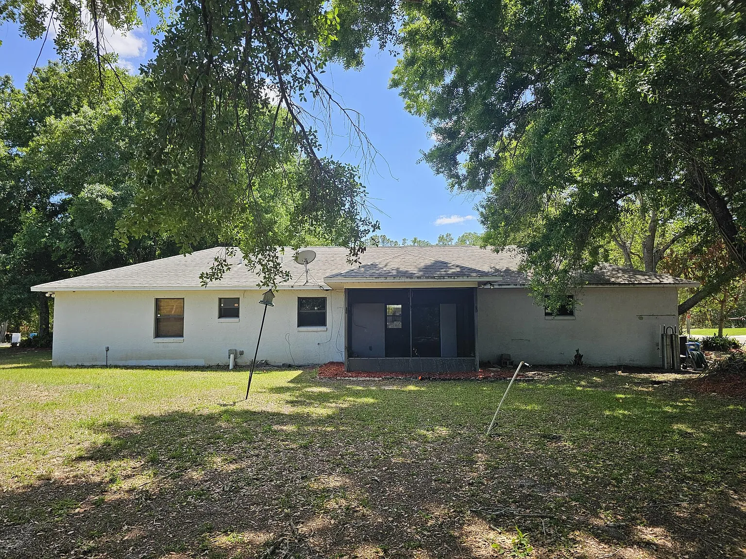 3 bed, 1092 sqft, $1,750 — Photo 4