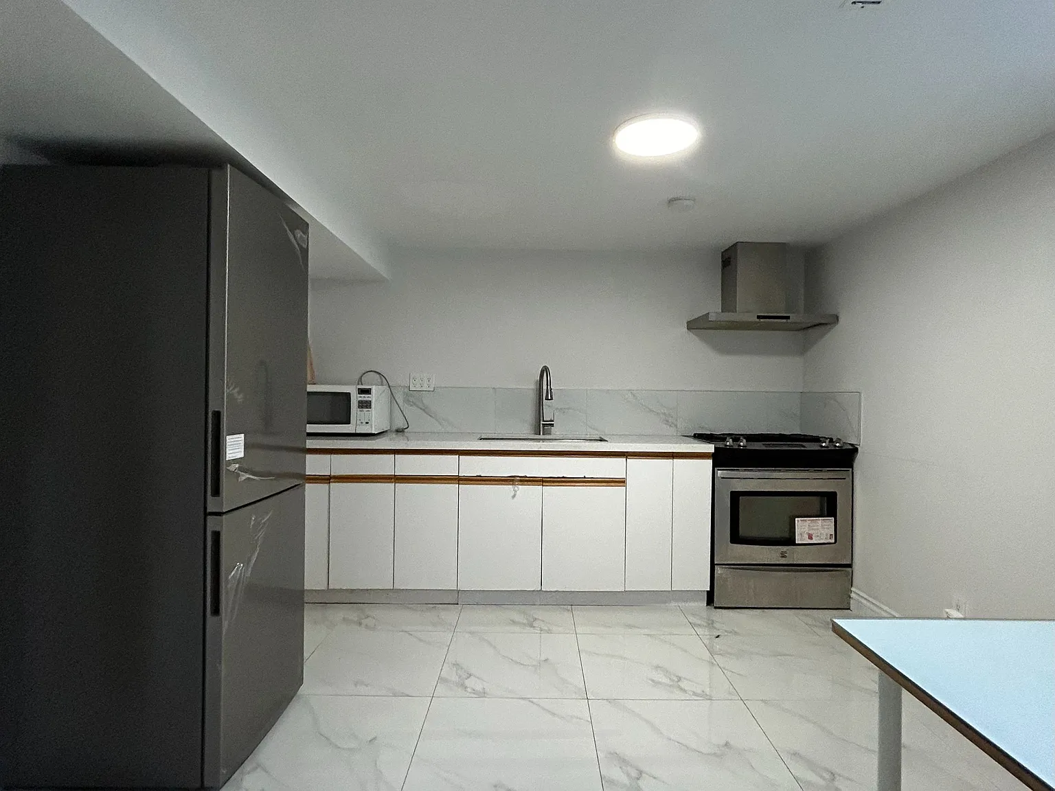 1 bed, $1,099 — Photo 3