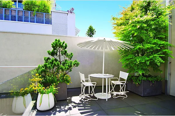 Sold by Stribling | media 12