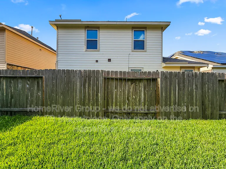 1746 Kilmory Ct — Photo 17