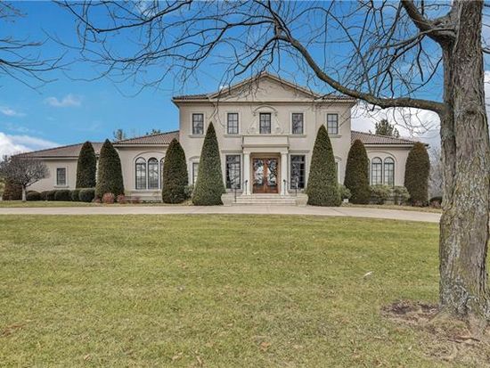 85 E Dundee Cir Village Of Loch Lloyd Mo 64012 Mls 2304739 Zillow