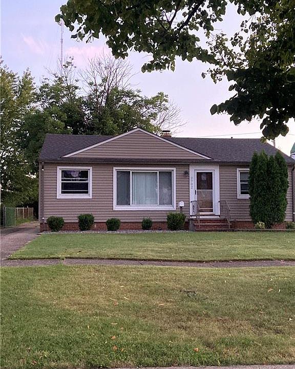 1st image of 2702 Klusner Ave