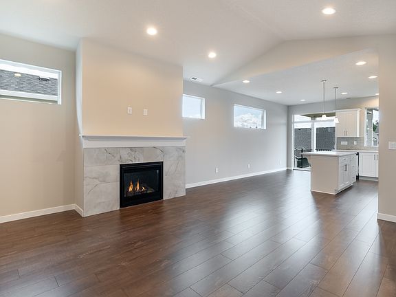 Hearth lot 119 1315B NEW 8