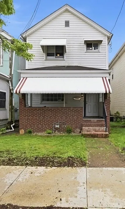 180 Franklin Ave
