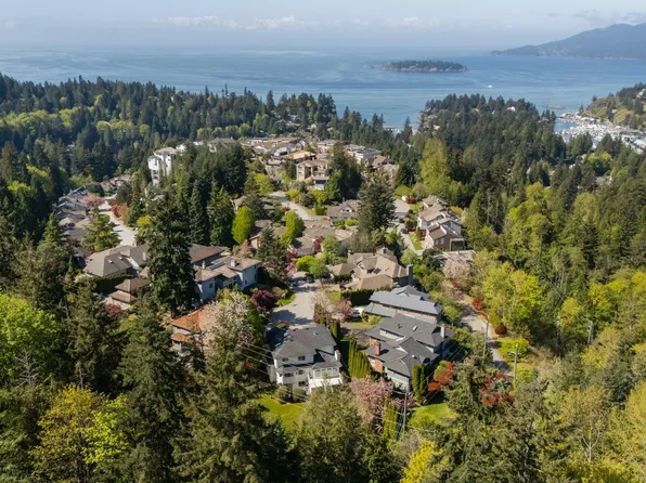 5399 Westhaven Wynd, West Vancouver, BC V7W 3E8