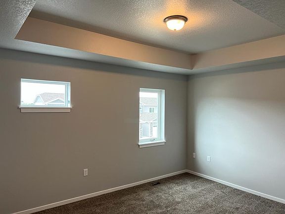 3rd image of 21 Greenwood Pl #9
