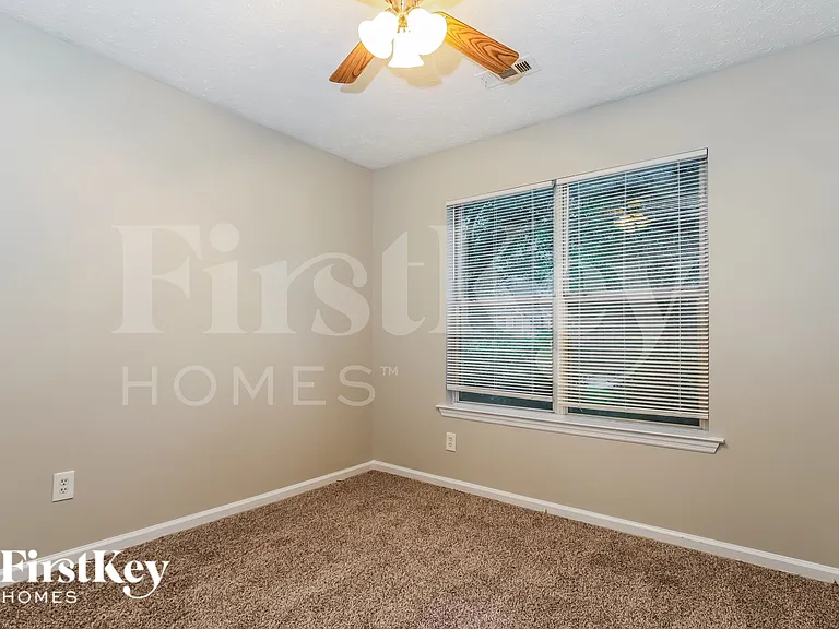 35 Peachtree Way — Photo 12
