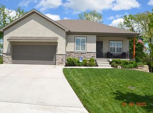 23103 W 125th Ter, Olathe, KS 66061