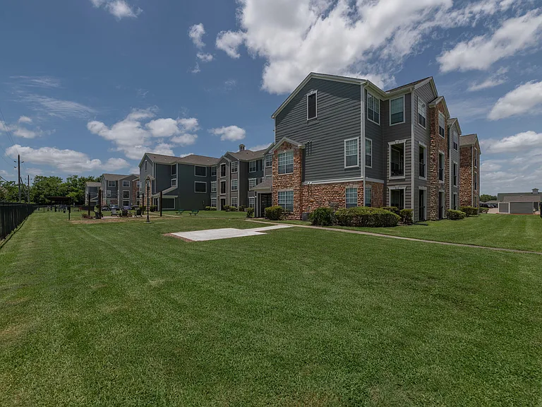 2800 Tranquility — Photo 1